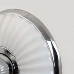 Tiger Ivy Beweegbare Handdoekring Chroom/wit -Prachtige Badkamerwinkel 123 2830