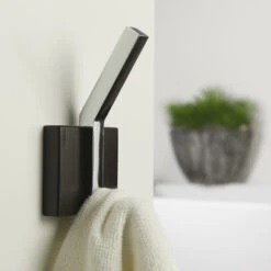 Tiger Haak Zenna Groot Chroom/Wengé 8 Tiger Haak Zenna Groot Chroom/Wengé -Prachtige Badkamerwinkel 123 6341