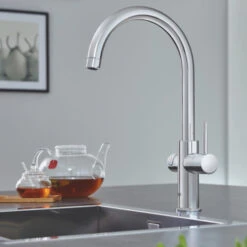 Grohe Red Compact Keukenkraan Met C-uitloop En 4 Liter Kokend Water Boiler Chroom -Prachtige Badkamerwinkel 123 7934