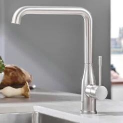 GROHE Keukenkraan Essence L-size Met Hendel Supersteel 10 GROHE Keukenkraan Essence L-size Met Hendel Supersteel -Prachtige Badkamerwinkel 123 8437
